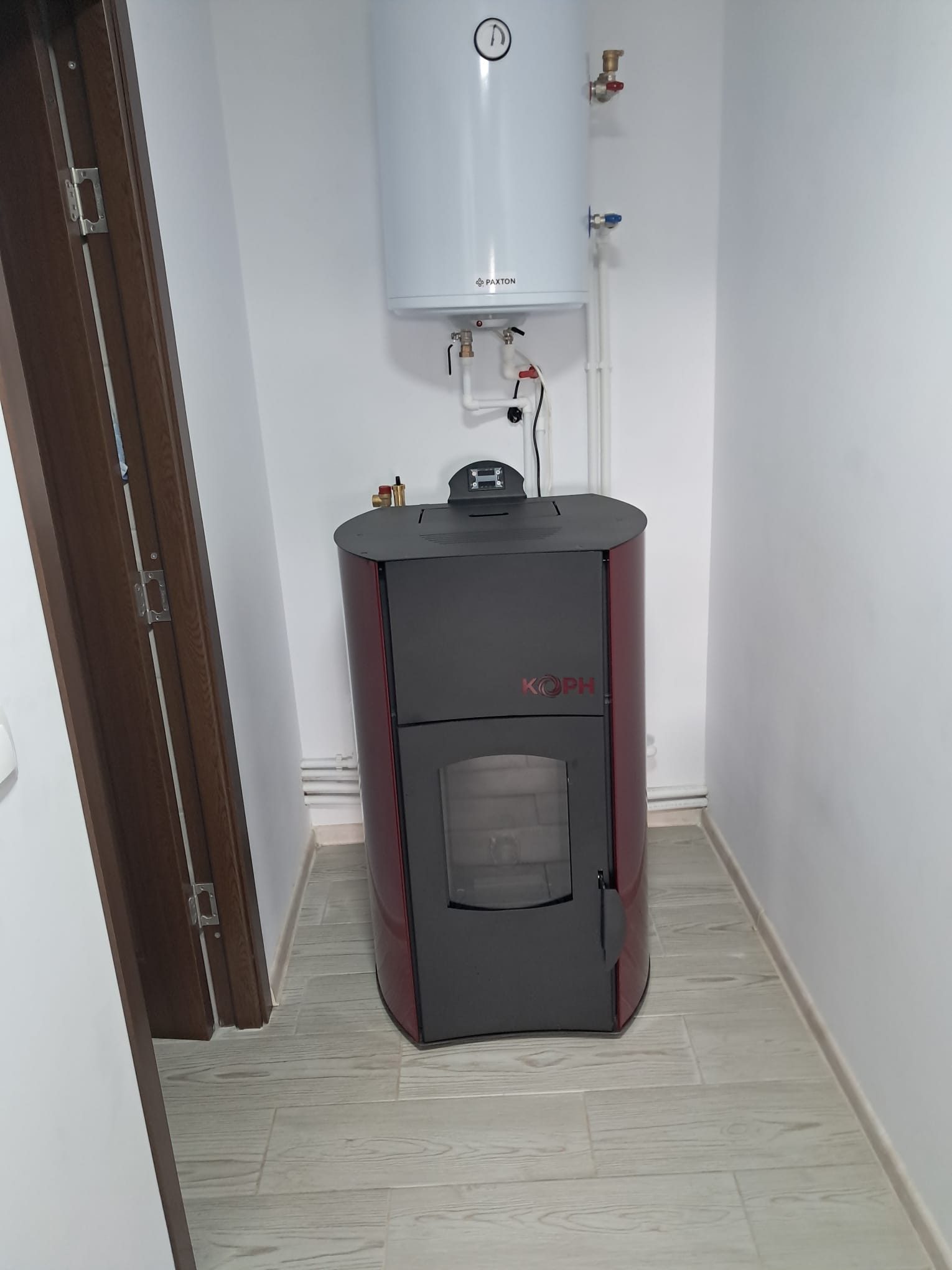 Termoșemineu pe peleți Koph instalat în locuință în Tulcea